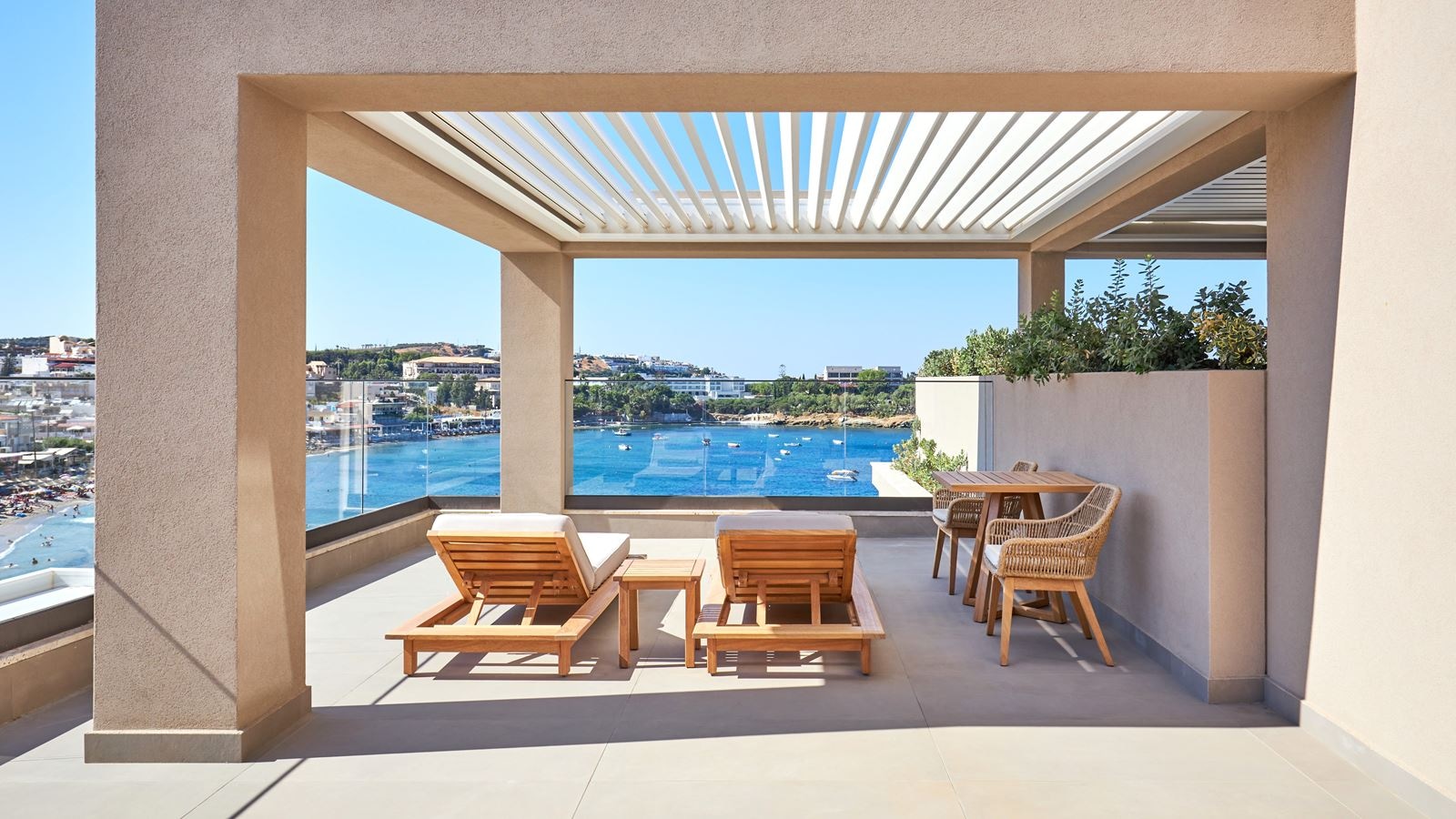 rooms-emerald-vip-suite-plunge-pool-sea-view