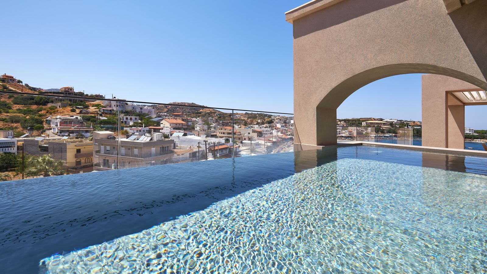 rooms-emerald-vip-suite-plunge-pool-sea-view