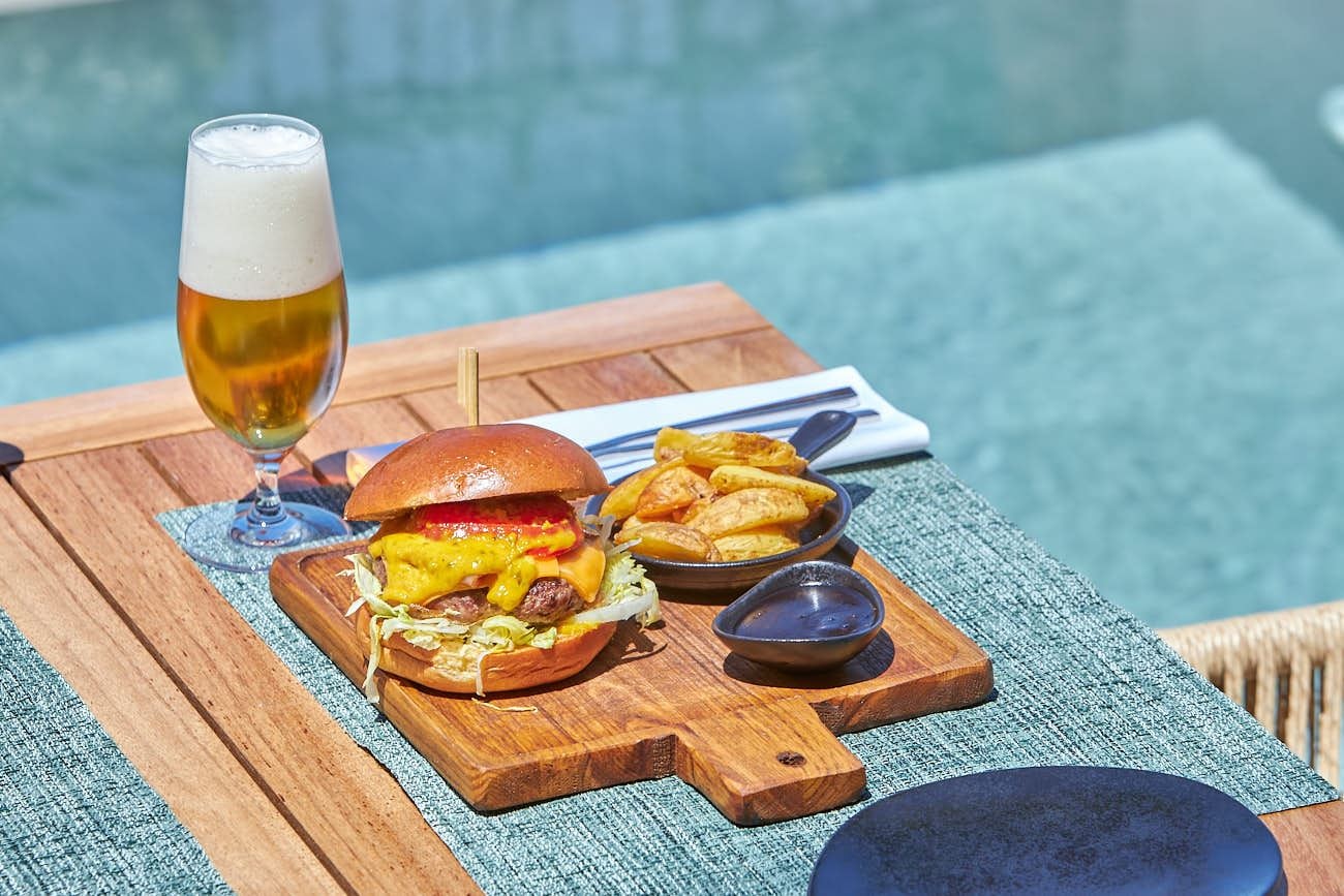 rooms-sapphire-vip-suite-plunge-pool-sea-view