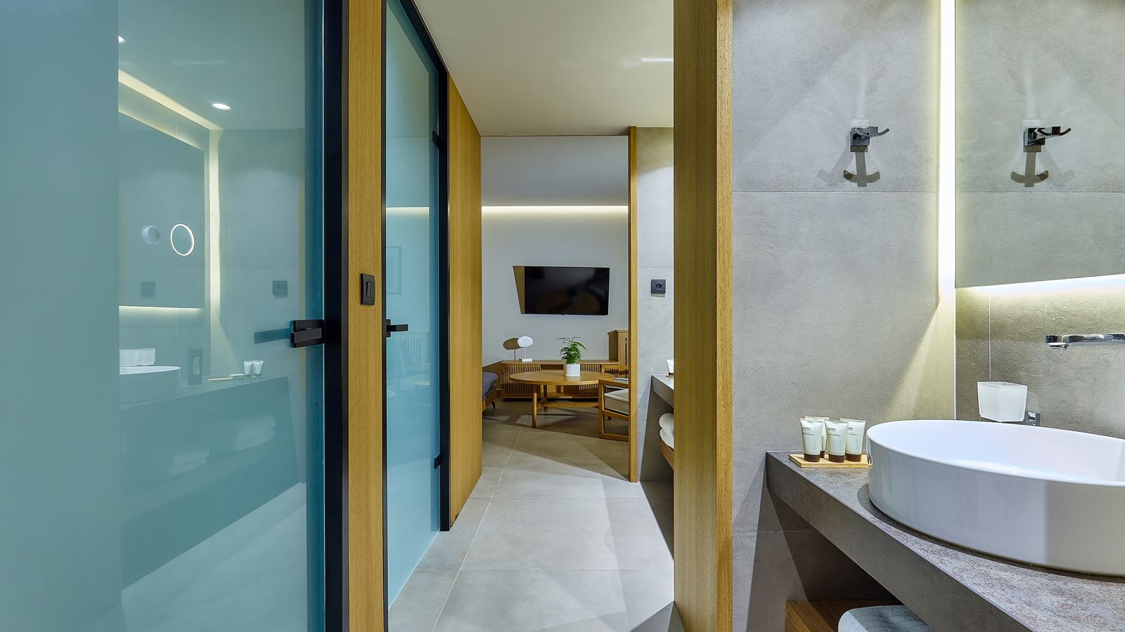 rooms-diamond-ambassador-suite-plunge-pool-sea-view