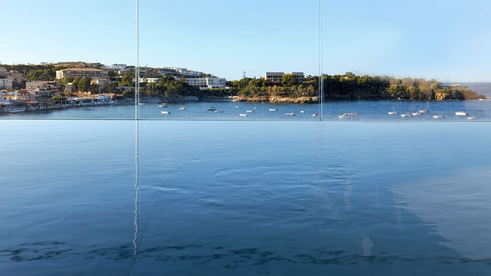 rooms-diamond-ambassador-suite-plunge-pool-sea-view