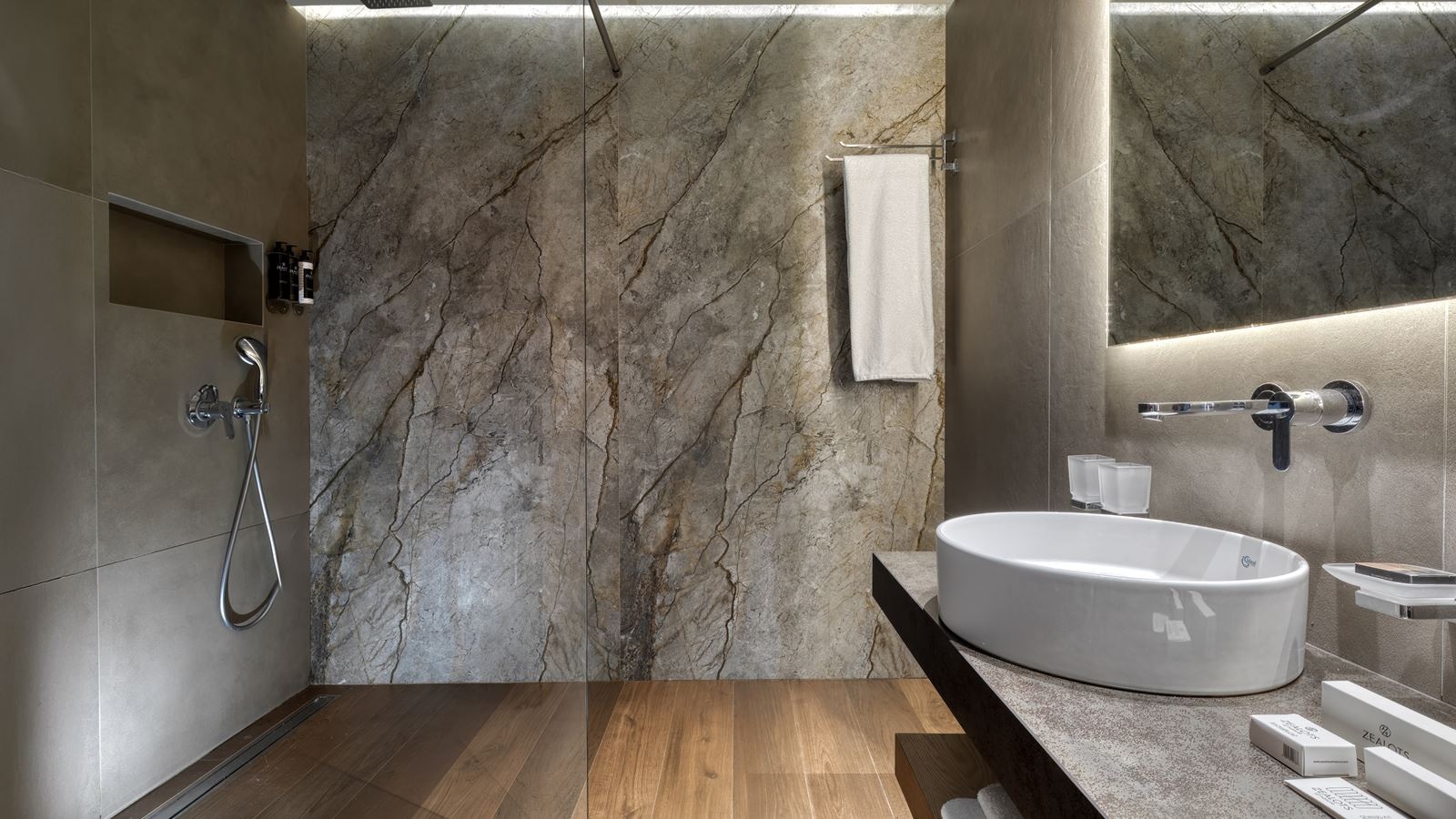 rooms-aquamarine-suite-plunge-pool-sea-view