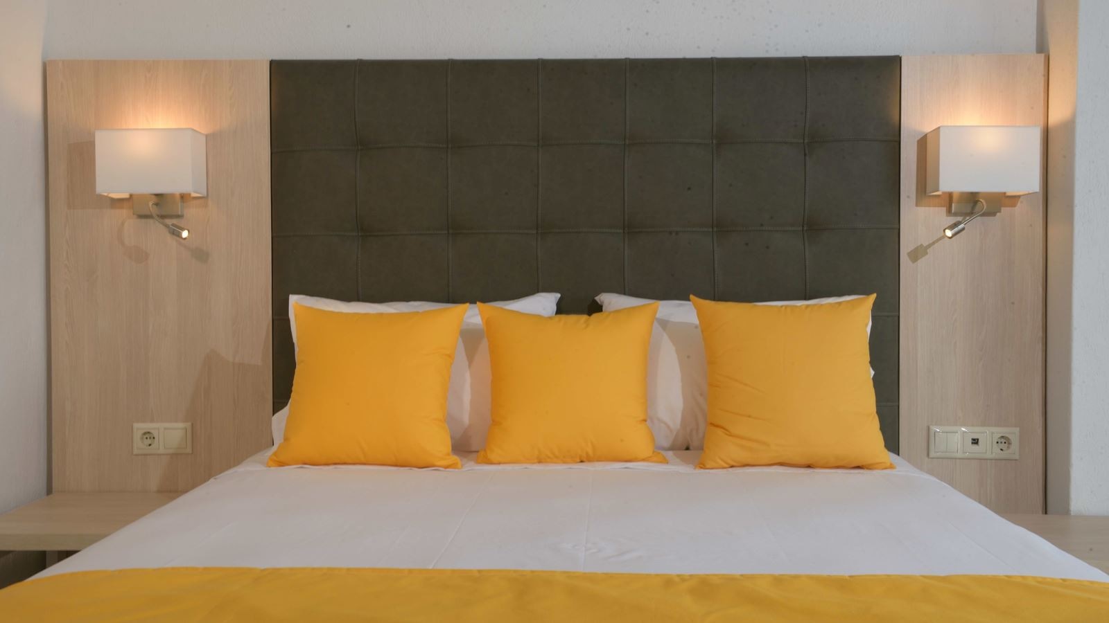 rooms-standard-room-garden-view