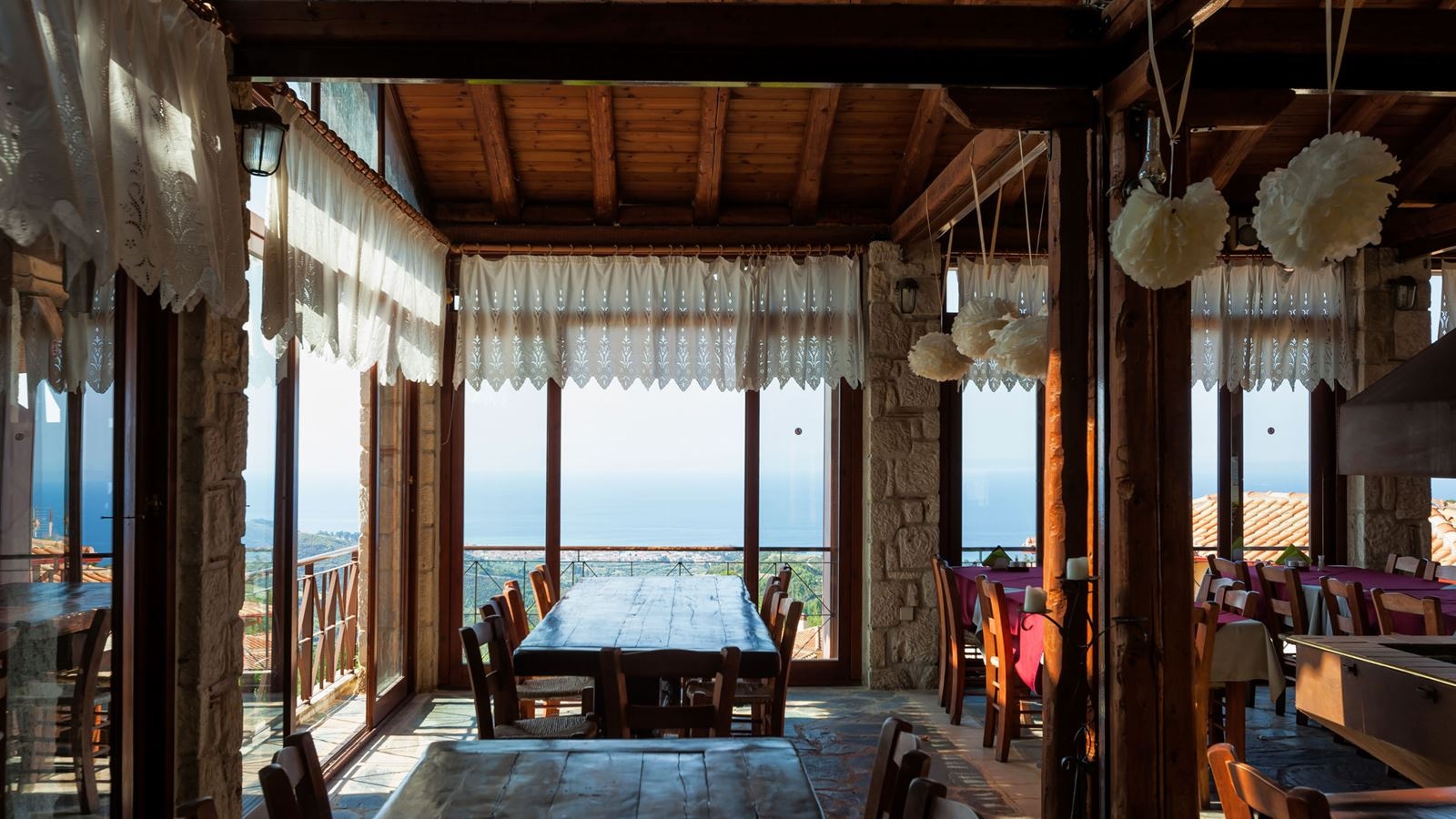 restaurants-main-building