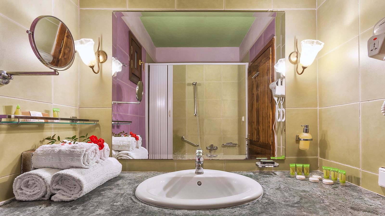 rooms-athos-|-family-suite