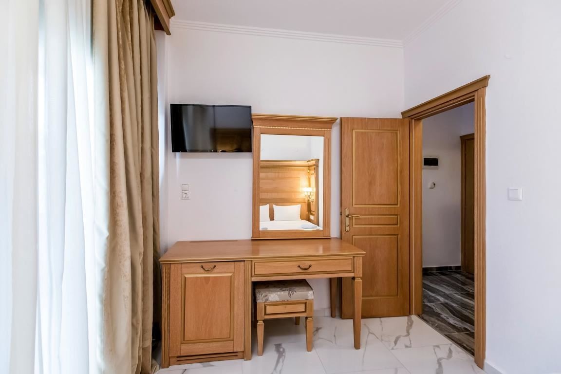rooms-executive-suite-front-sea-view
