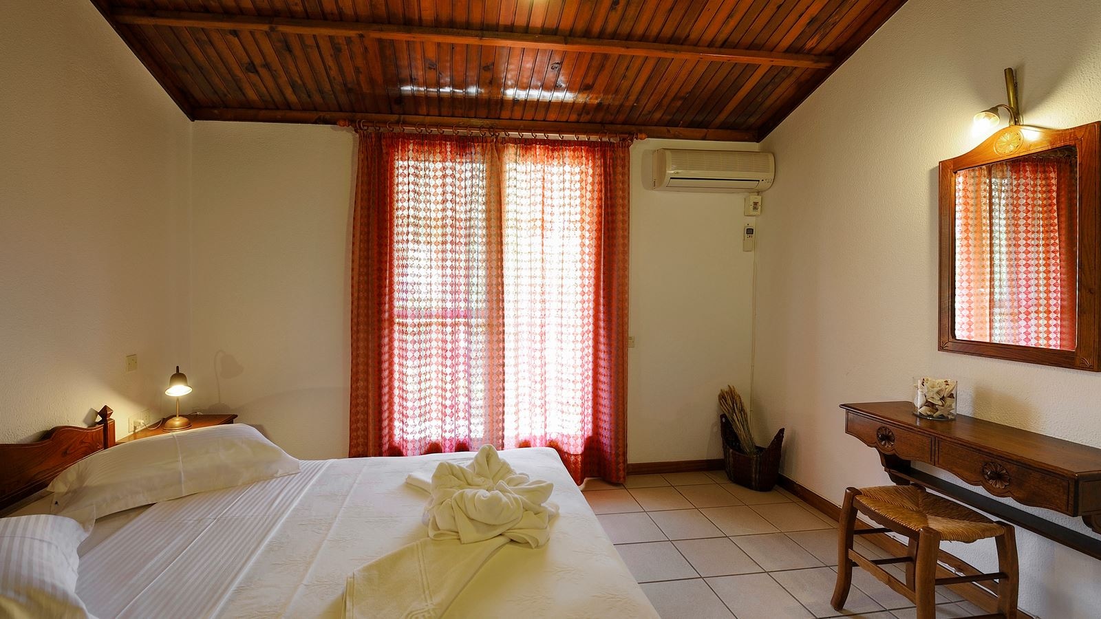 rooms-panorama-superior-summer-house