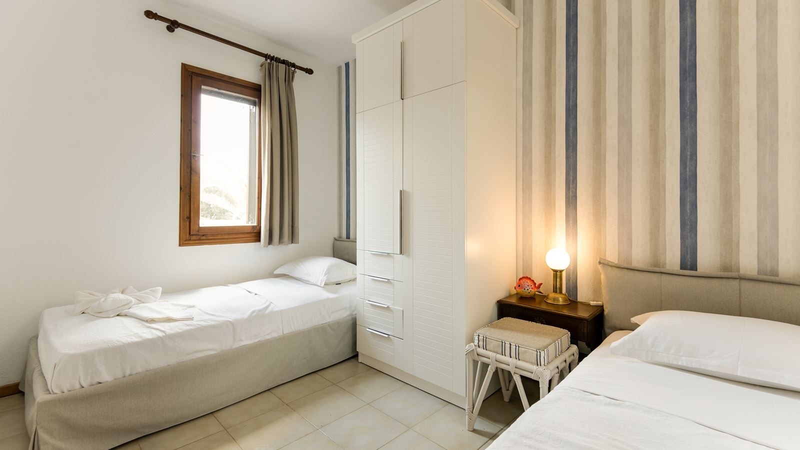 rooms-seaside-junior-summer-house