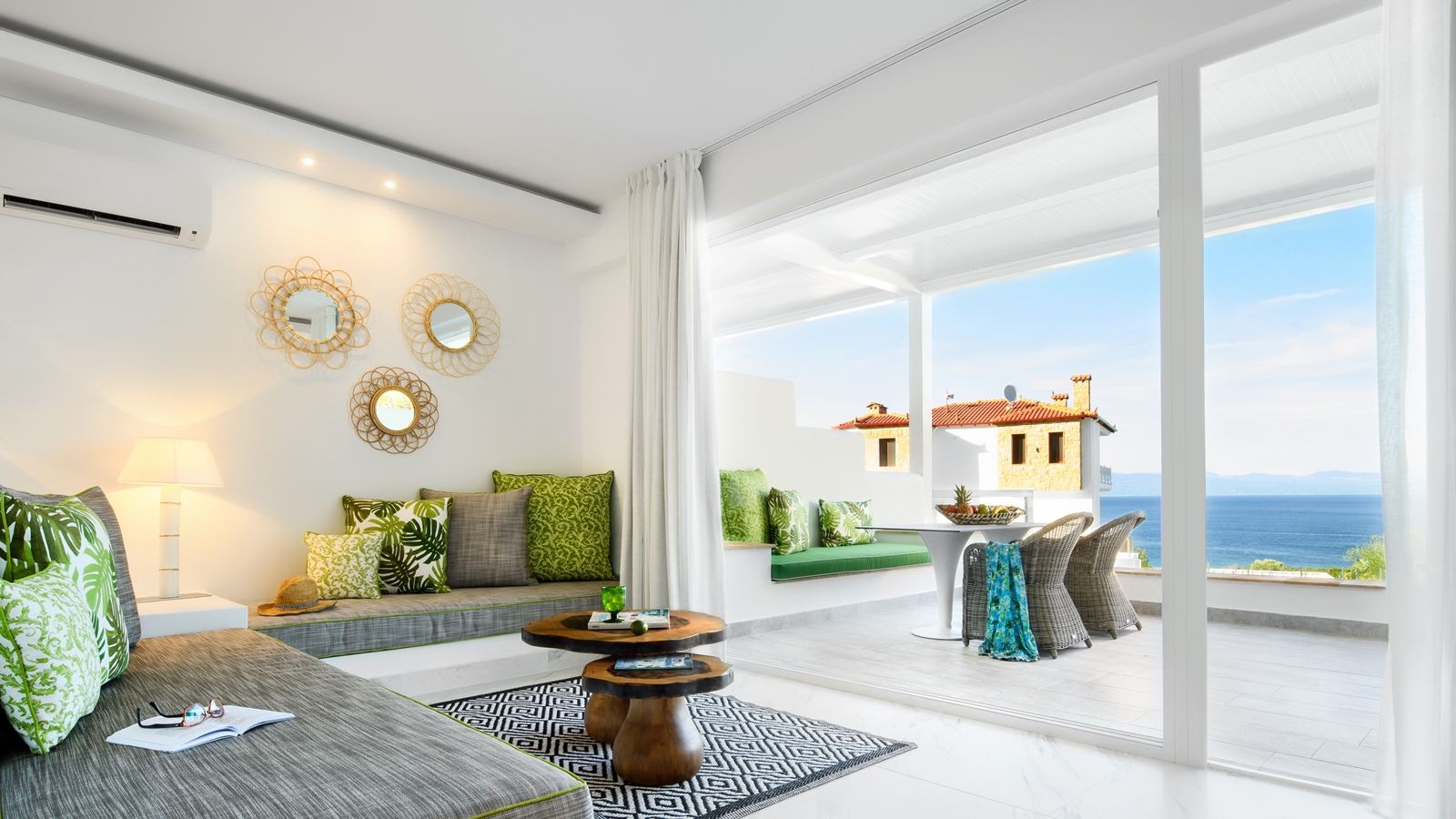 rooms-junior-suite-sea-view