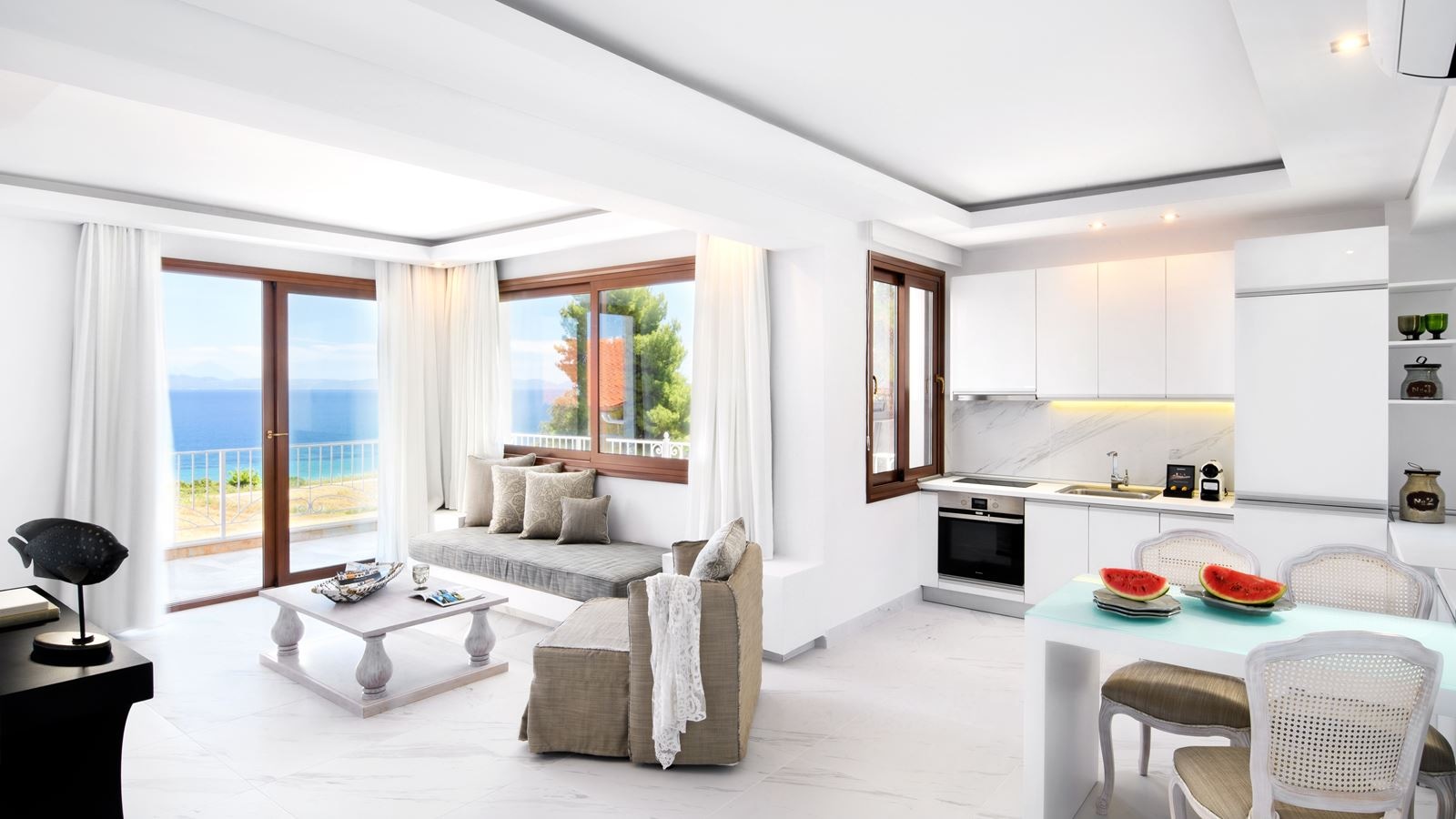 rooms-elegant-suite-sea-view