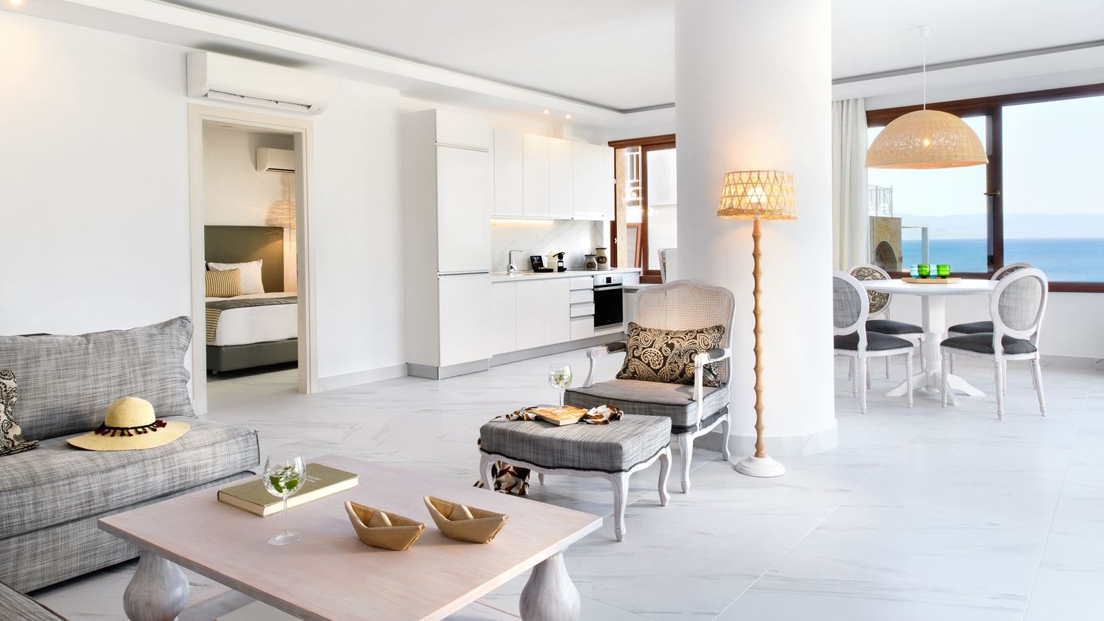 rooms-deluxe-suite-private-pool