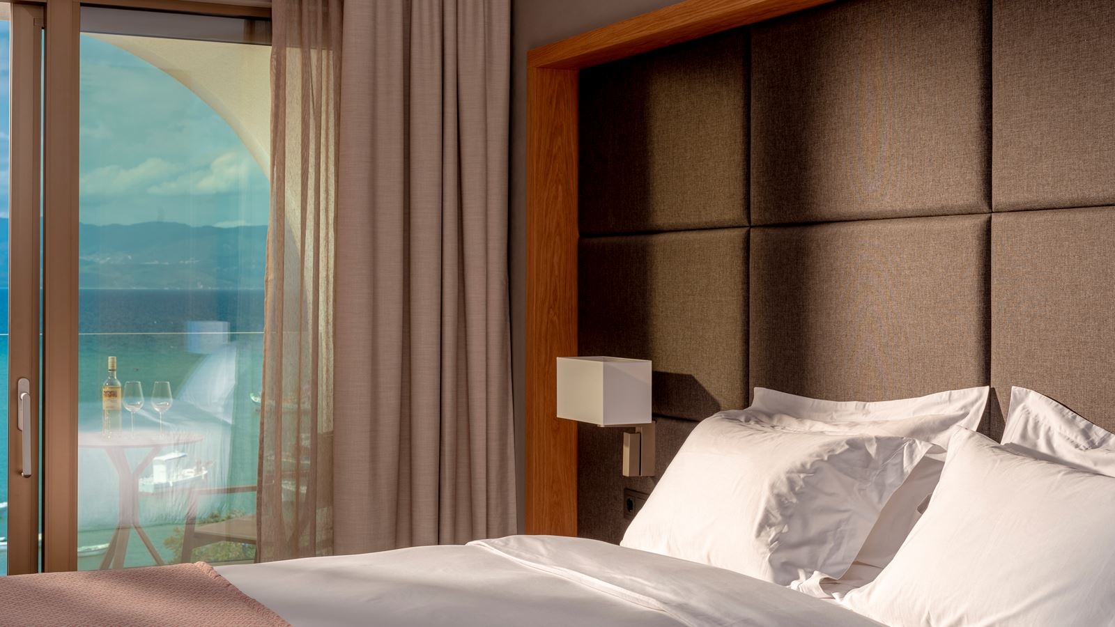 rooms-port-sea-view-room