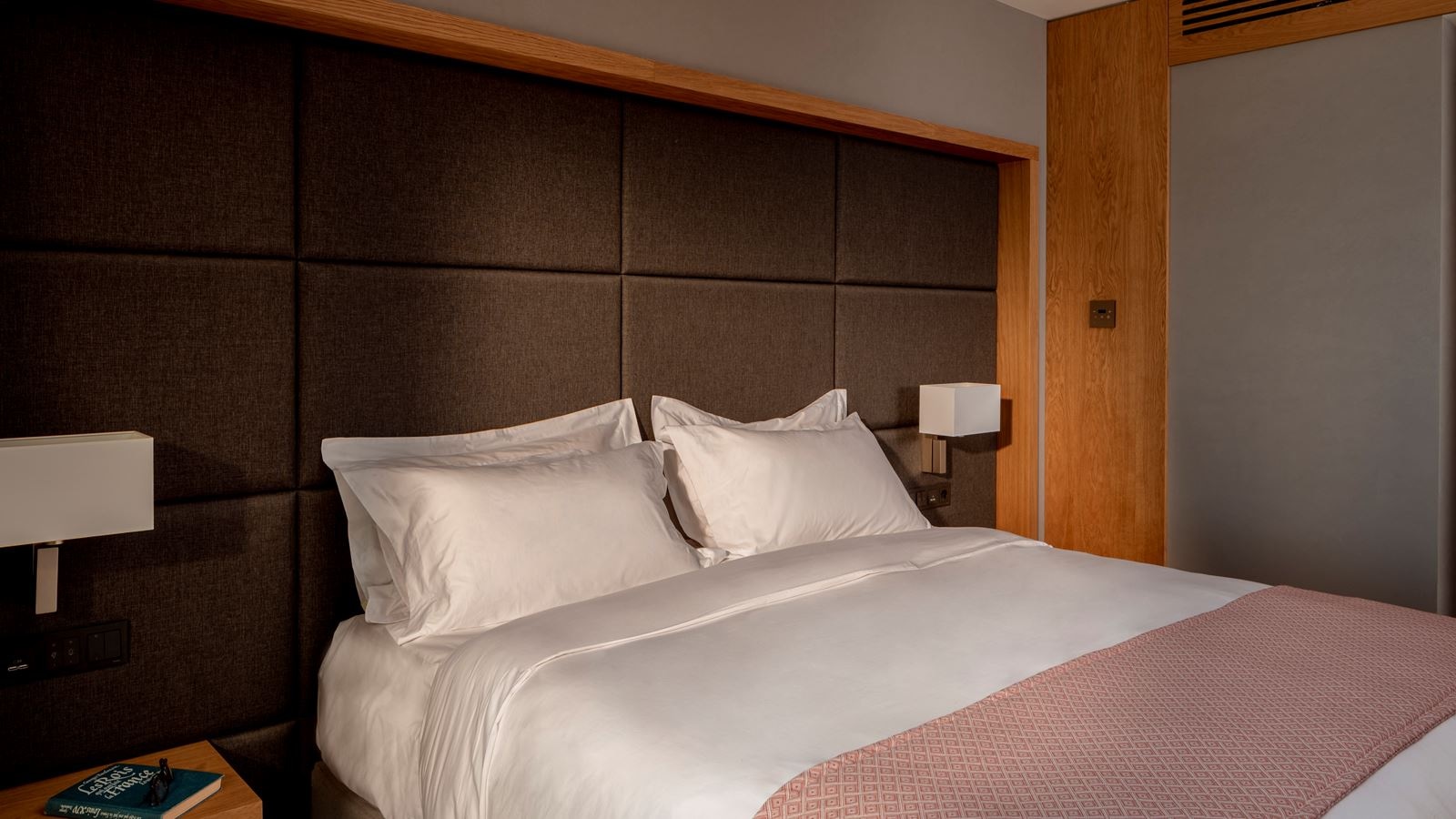 rooms-port-sea-view-room