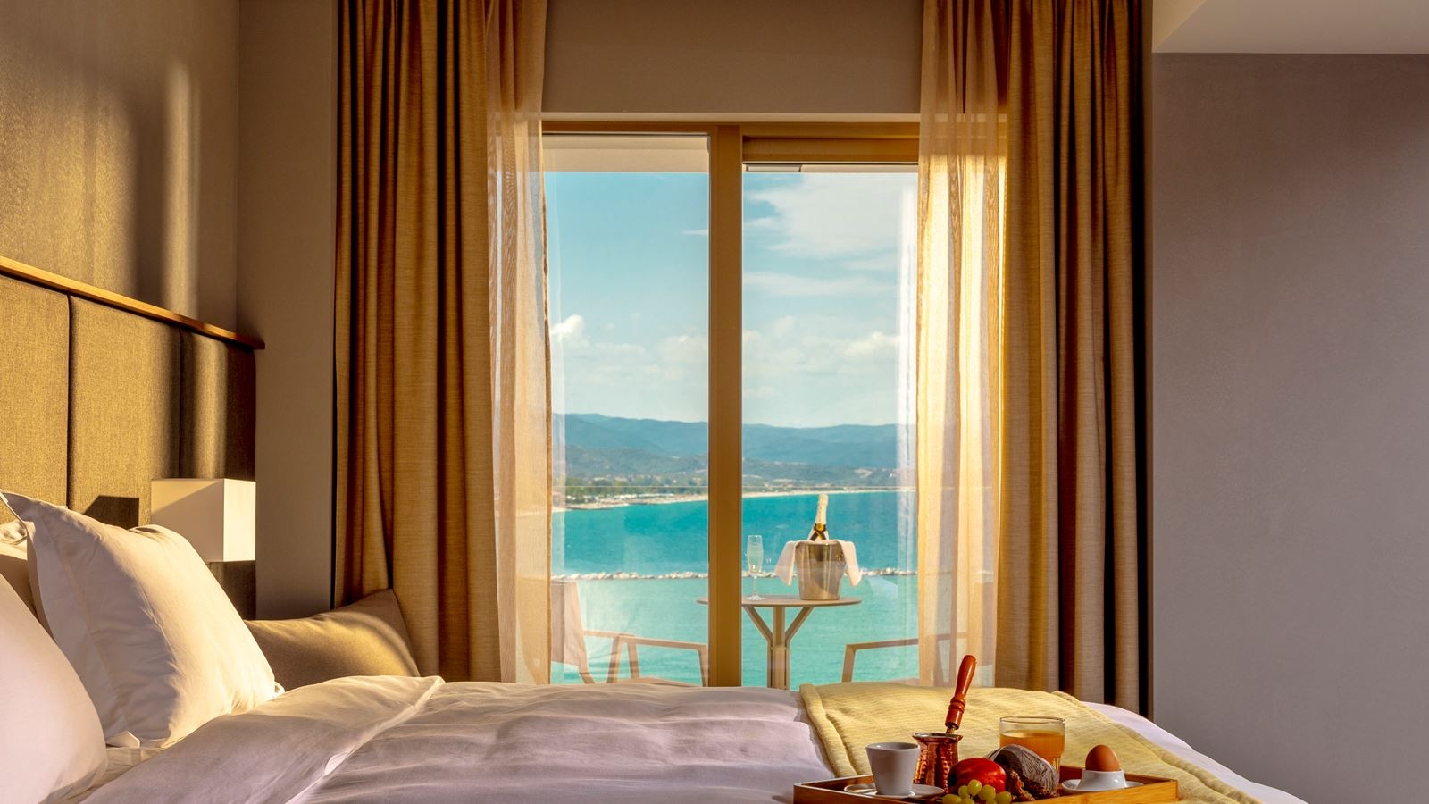 rooms-superior-room-sea-view