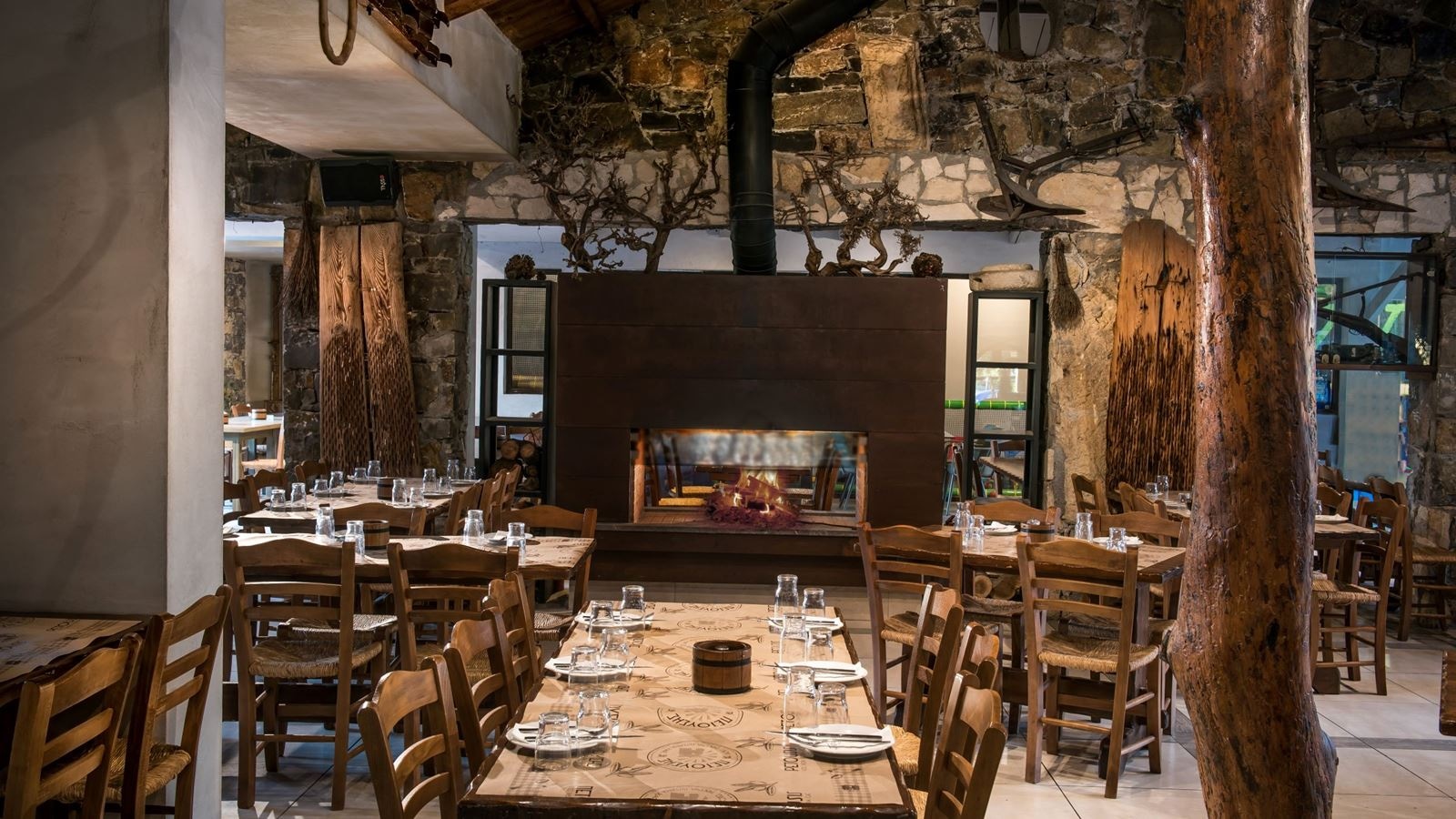 restaurants-petousis-a-la-carte-restaurant