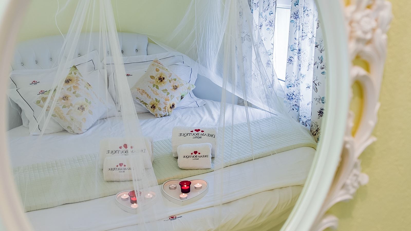 rooms-luxury-suite-split-level