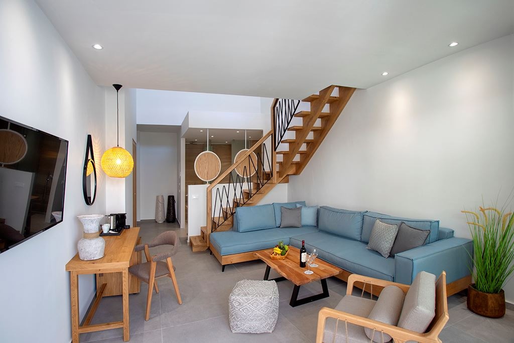 rooms-deluxe-suite-2-level-balcony