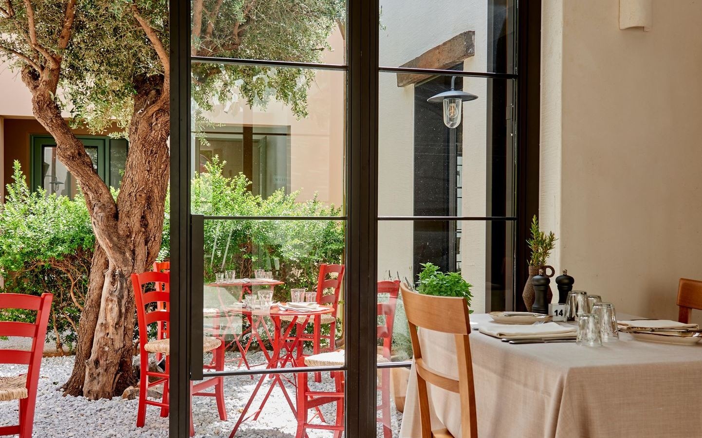 restaurants-rodies-traditional-cretan-restaurant