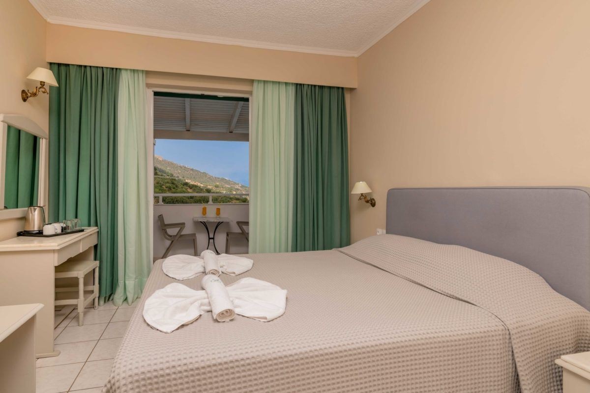 rooms-double-standard-room-sea-view