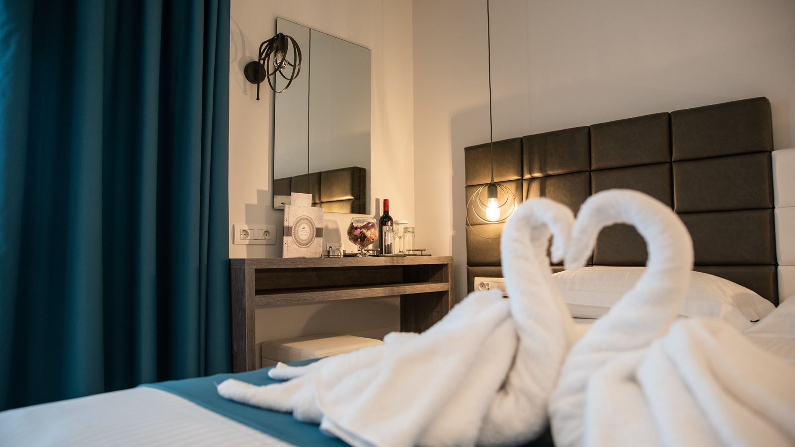 rooms-deluxe-triple-room