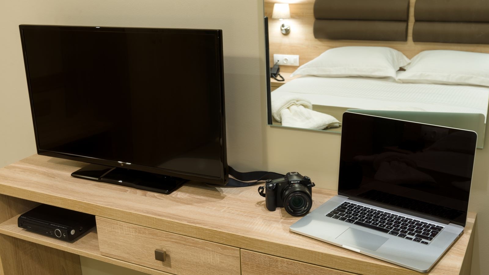 rooms-apartment-2-bedroom