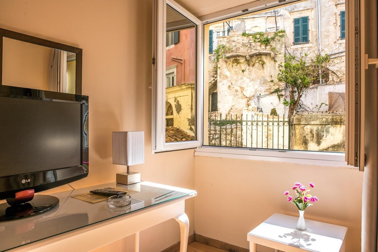 rooms-economy-triple