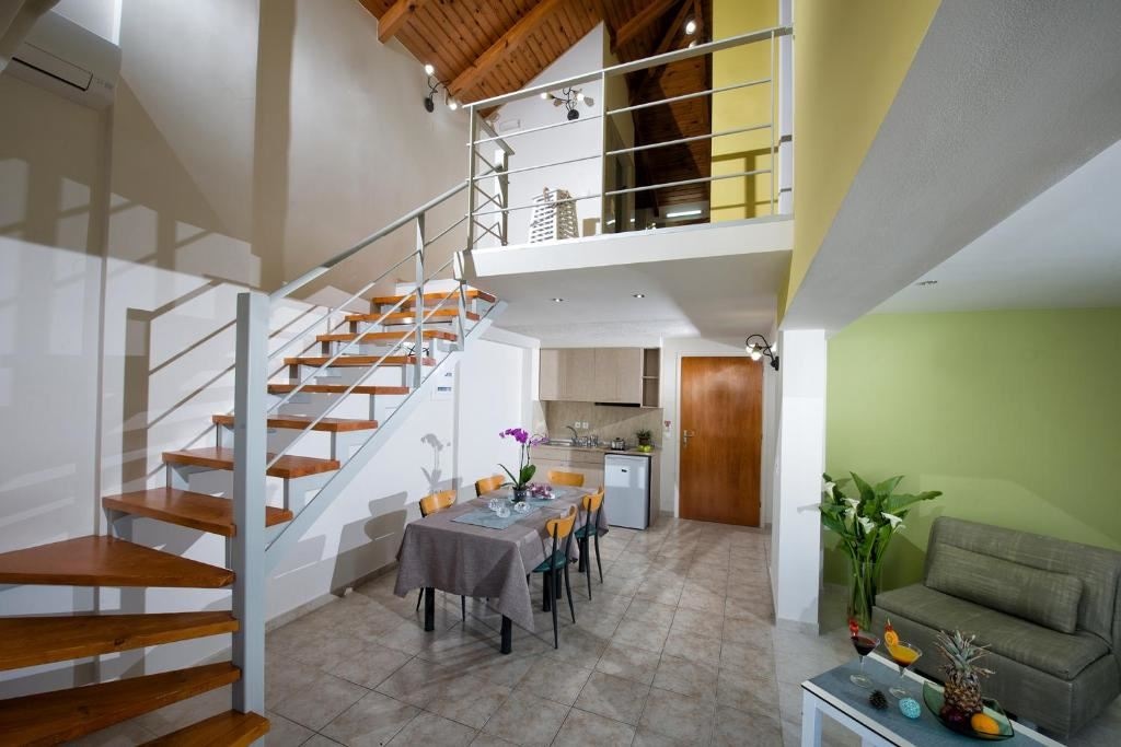 rooms-deluxe-apartment