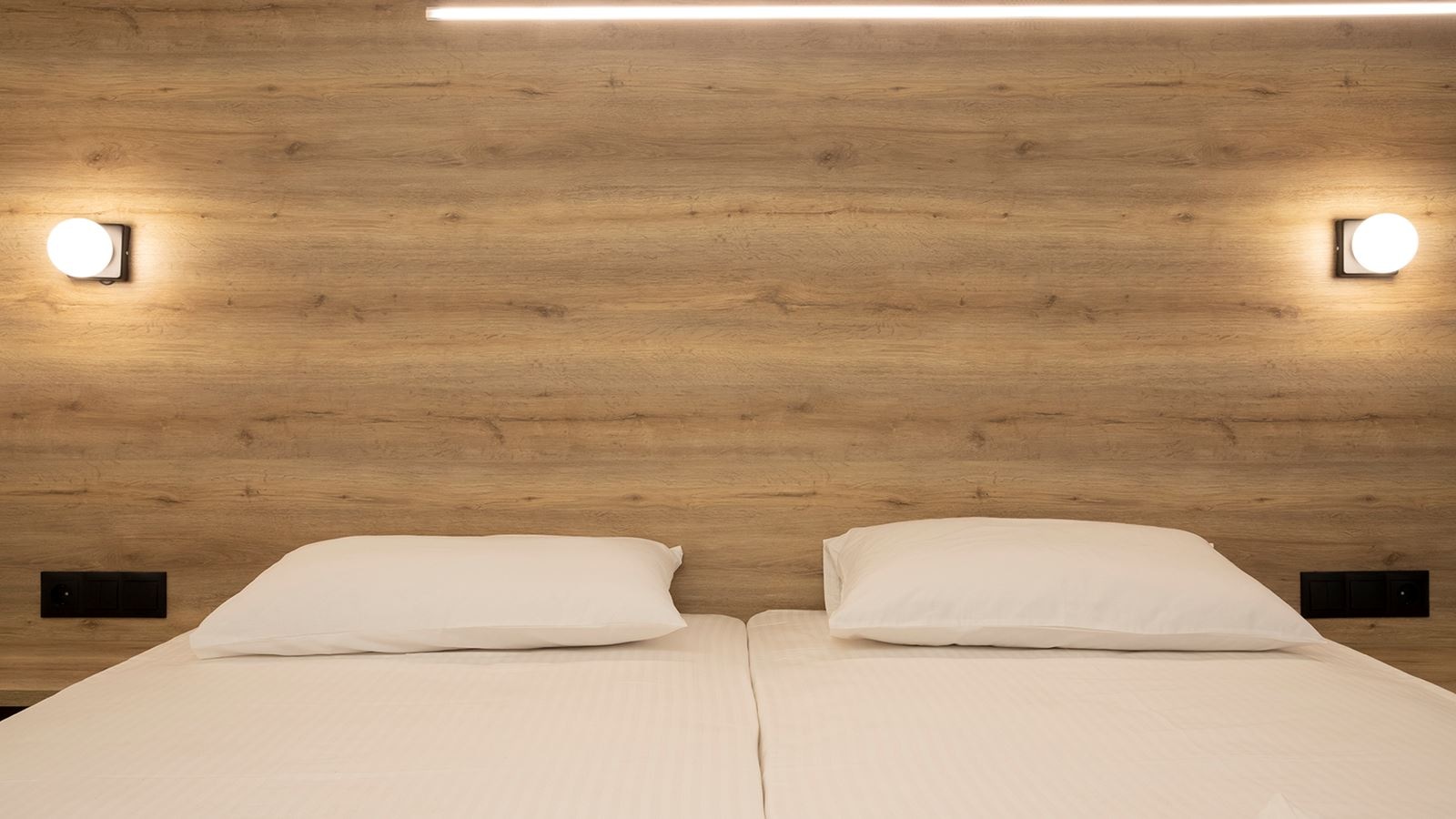 rooms-double-standard-room