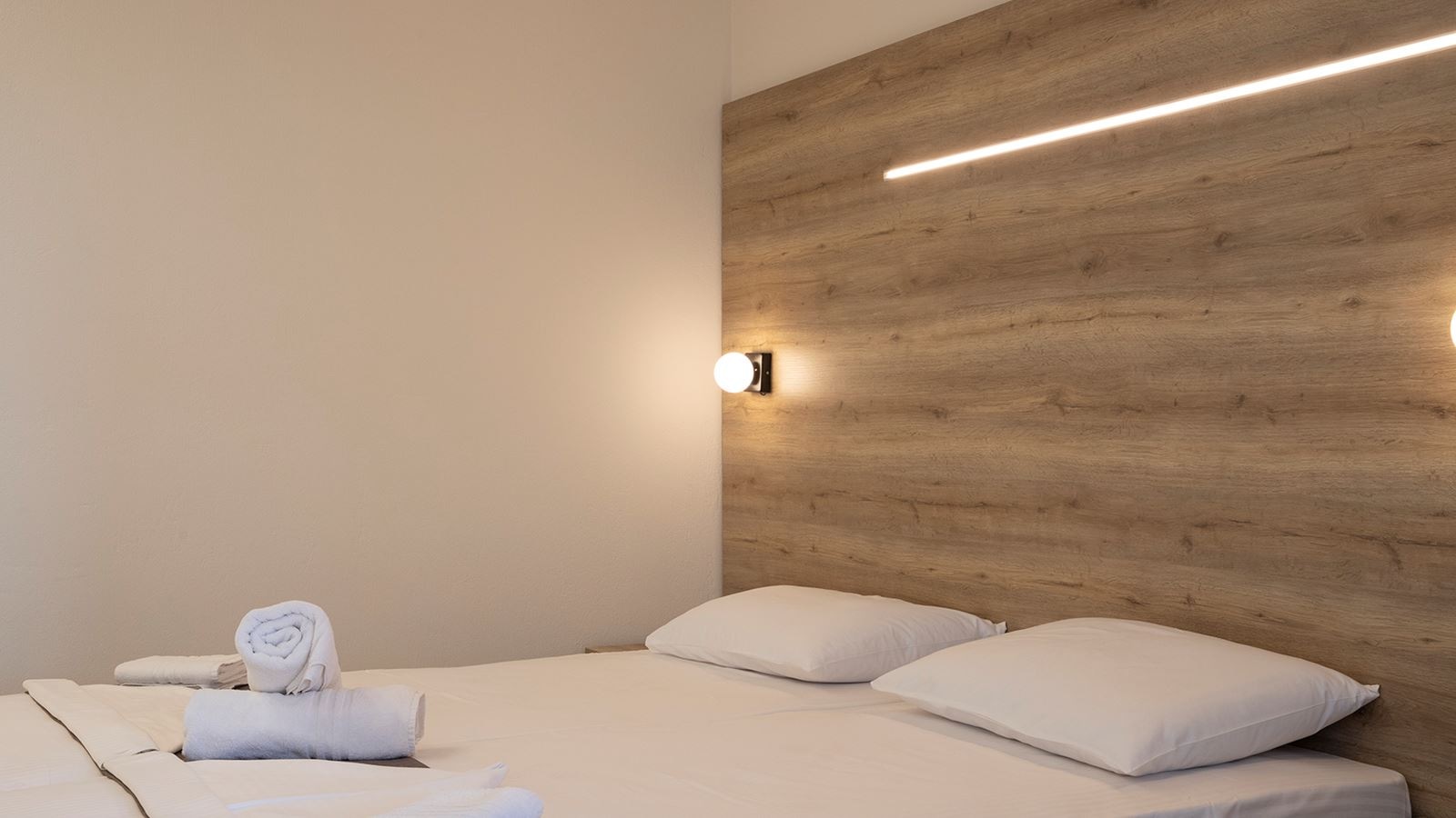 rooms-double-standard-room