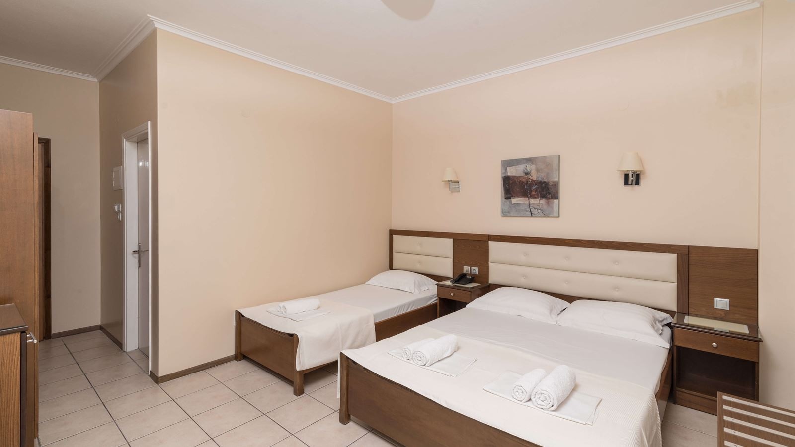 rooms-standard-triple-room