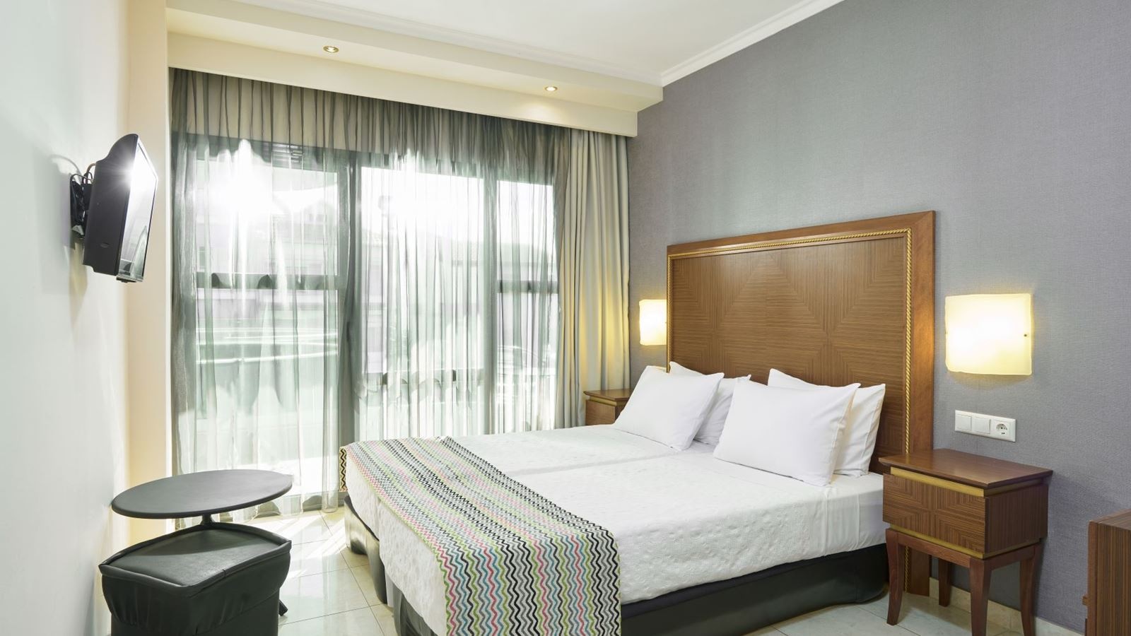 rooms-double-standard