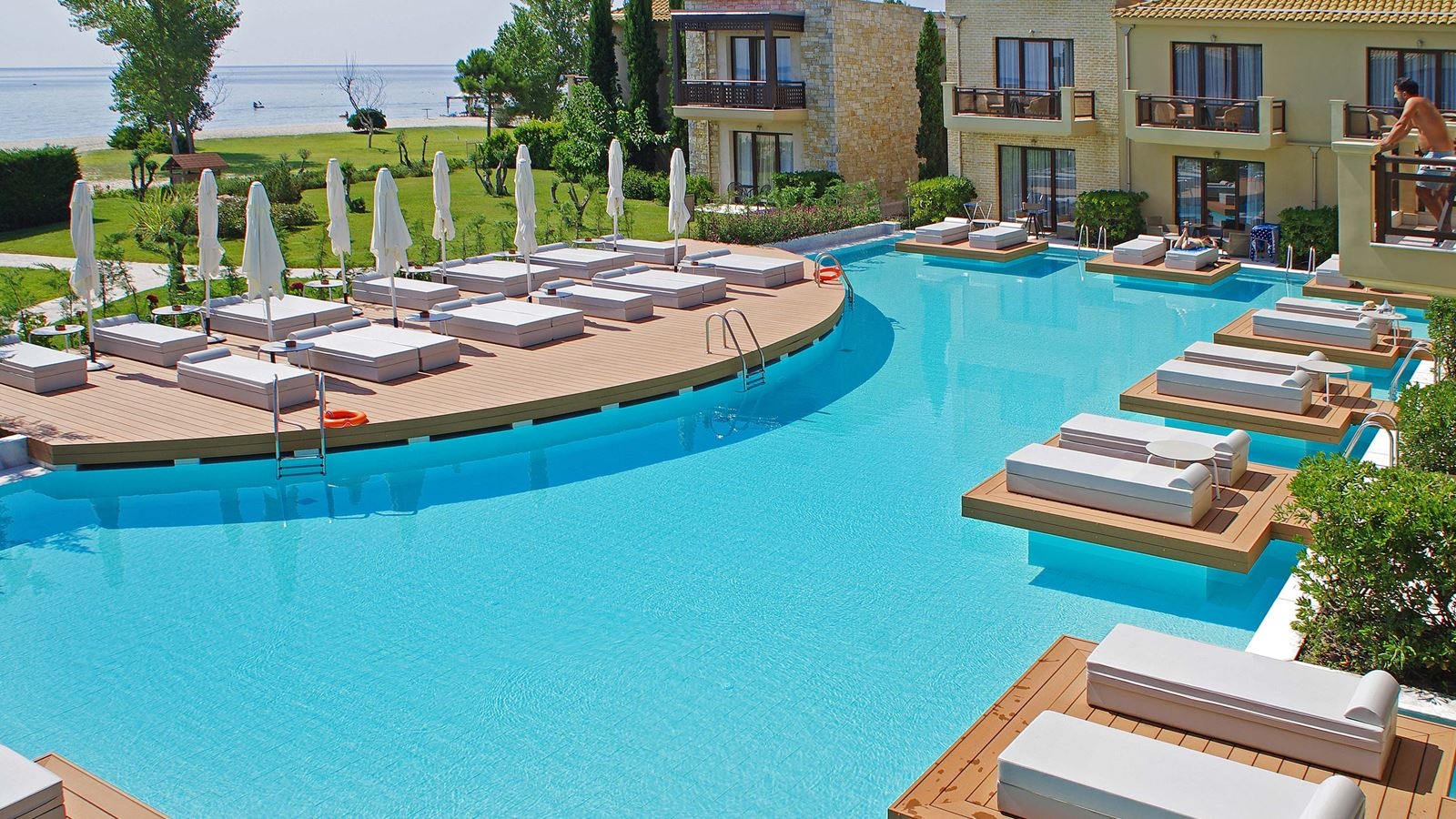 rooms-double-executive-sharing-pool--sea-view