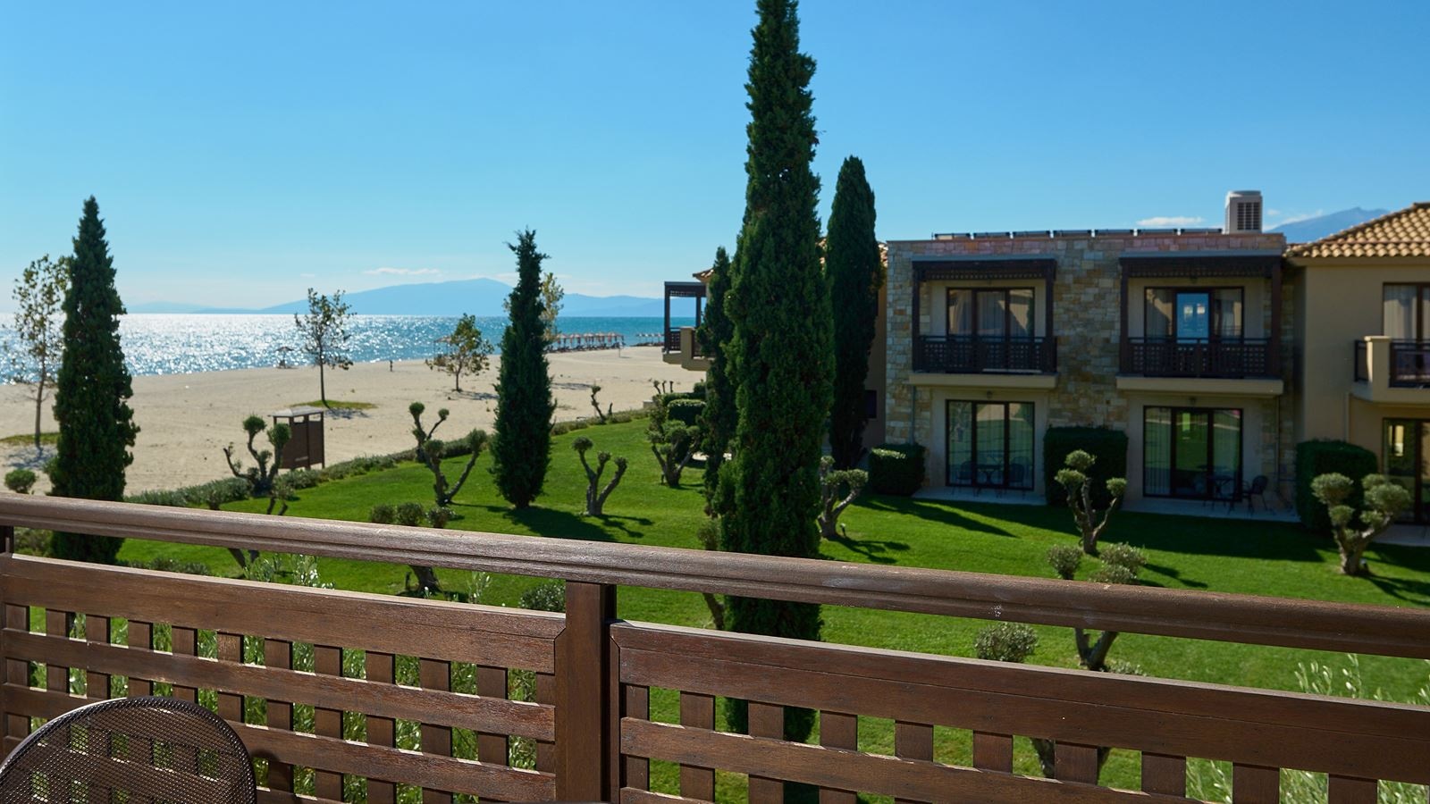 rooms-double-room-with-side-sea-view