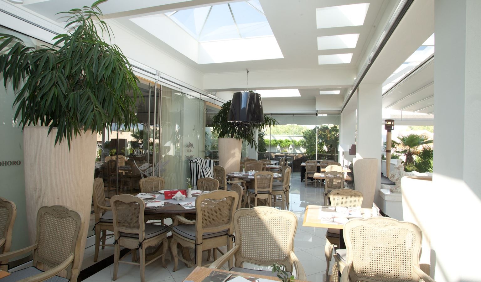 bars-elia-restaurant