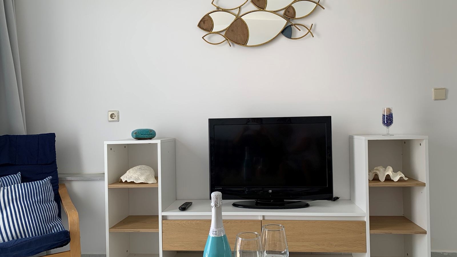 rooms-apartment-penthouse-1bedroom-balcony-or-terrace