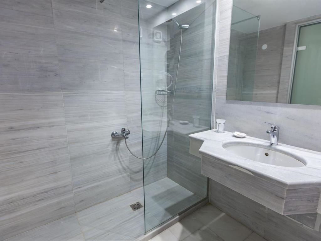 rooms-family-2-rooms-inland-view