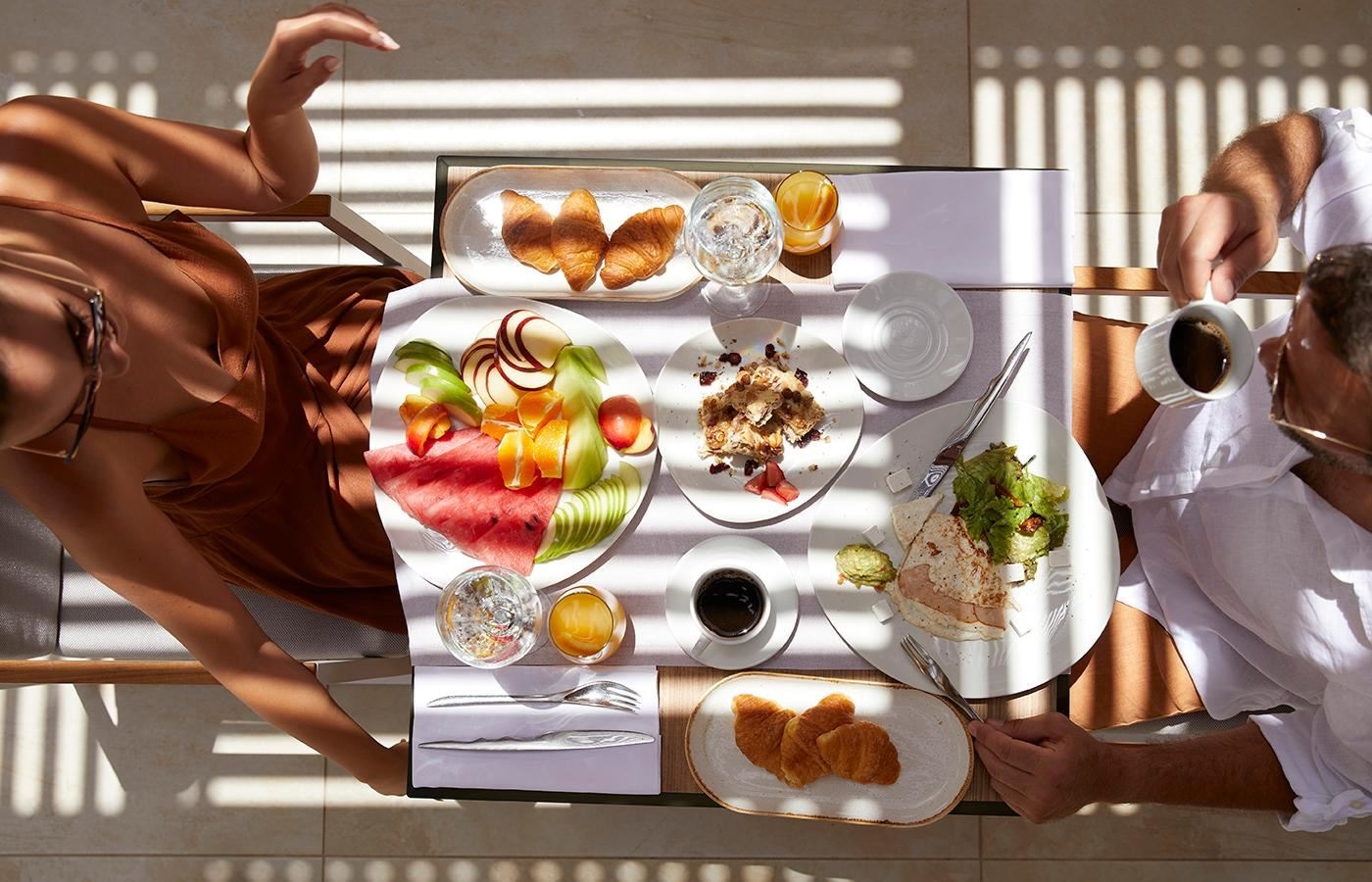 restaurants-vis-a-vis-main-buffet-restaurant