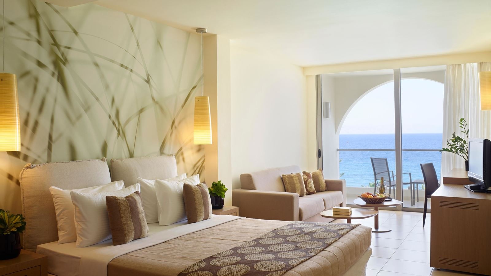 rooms-deluxe-room-with-sea-view