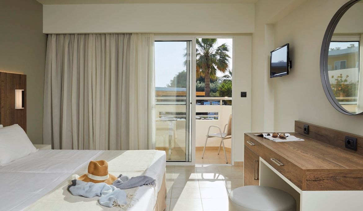 rooms-standard-double-room-balcony-or-terrace