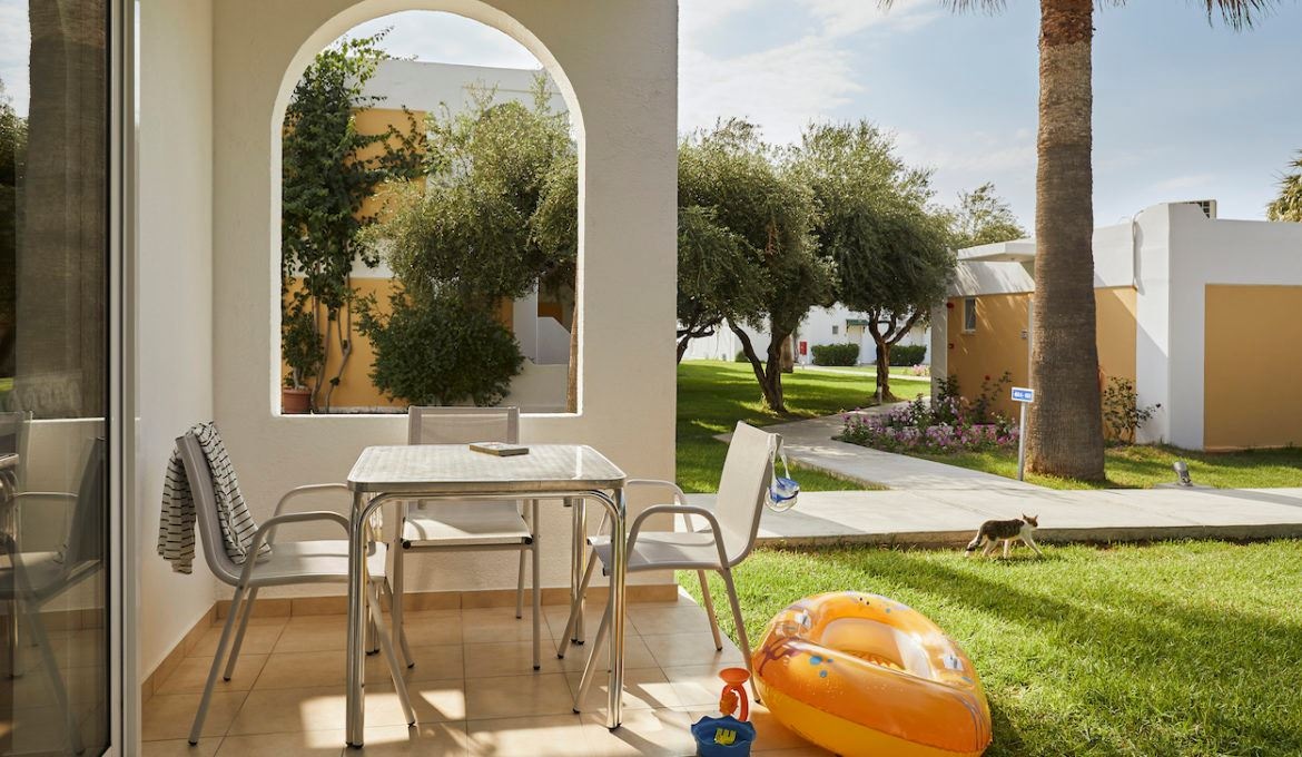 rooms-bungalow-standard-balcony-or-terrace