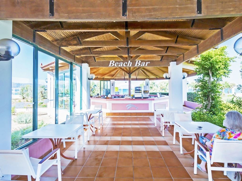 bars-beach-bar