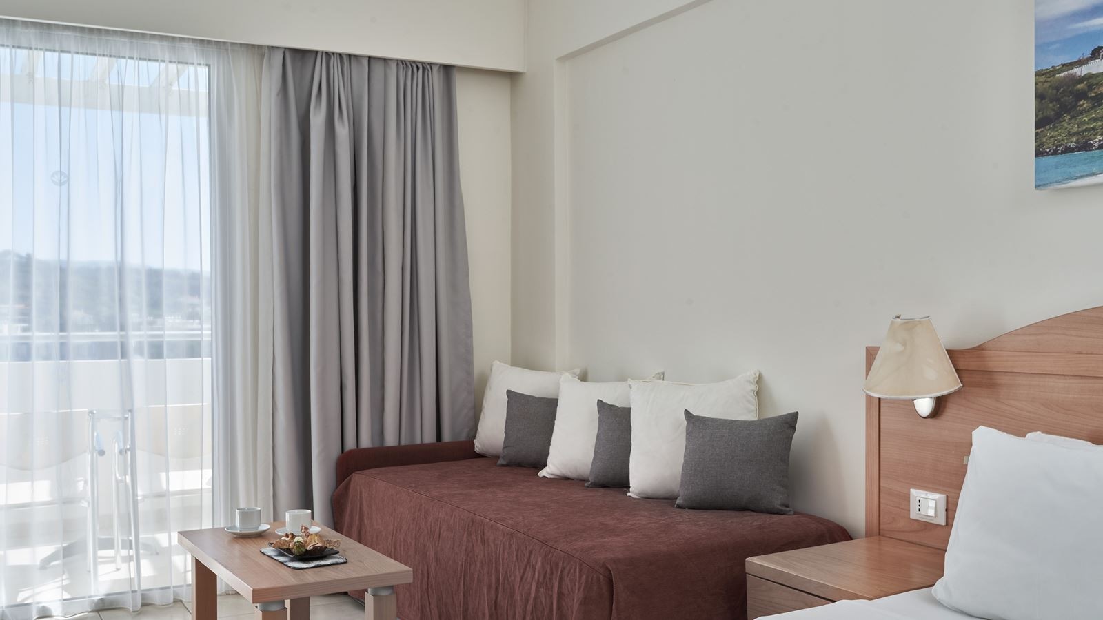 rooms-classic-double-room-land-view