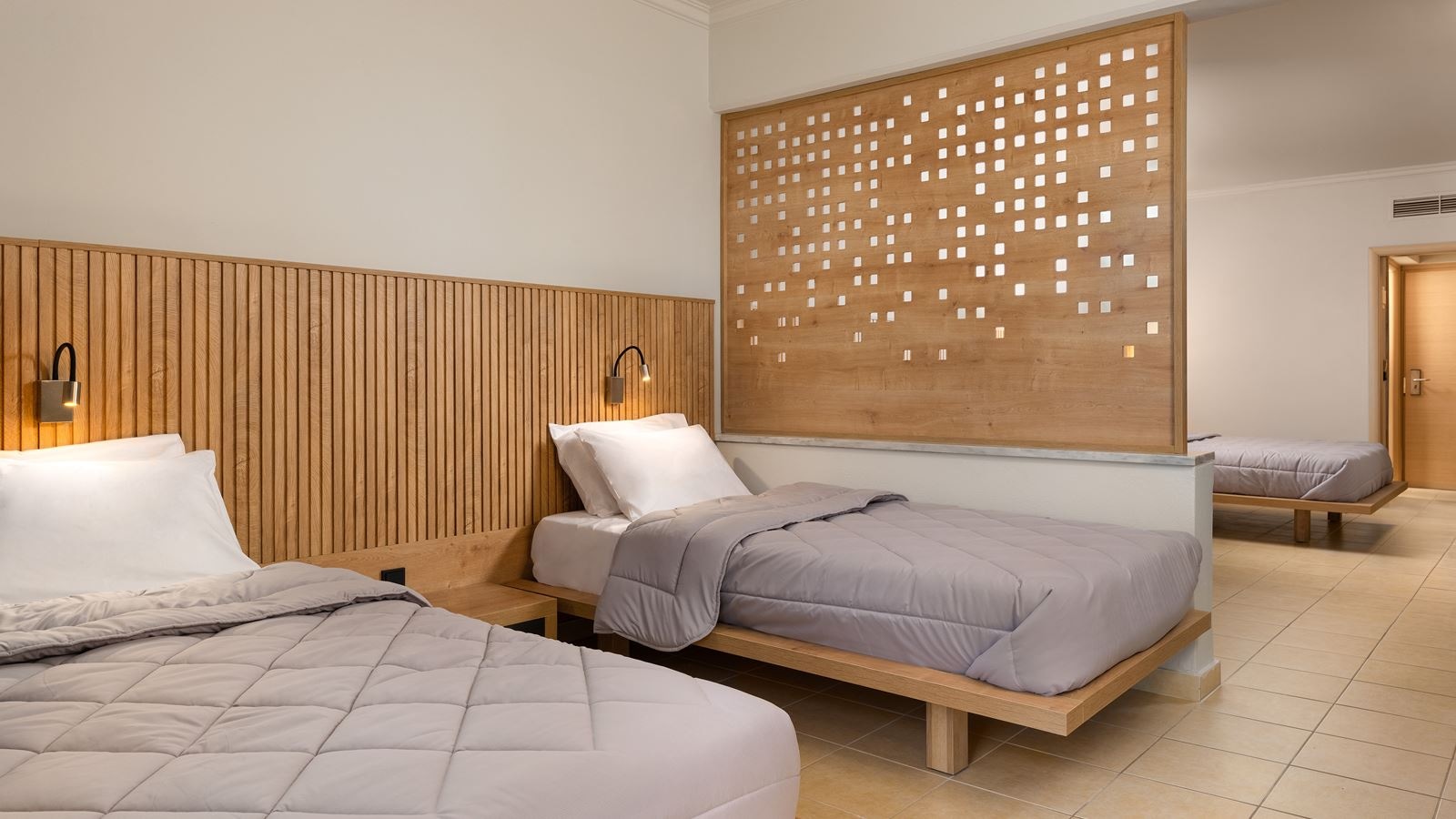 rooms-family-room-garden-view