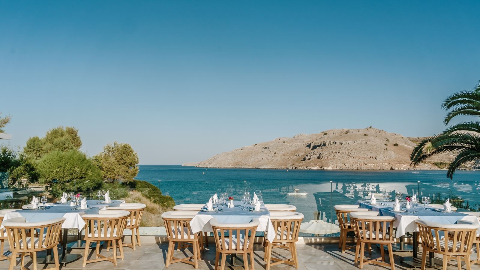 restaurants-meze-greek-thematic-restaurant