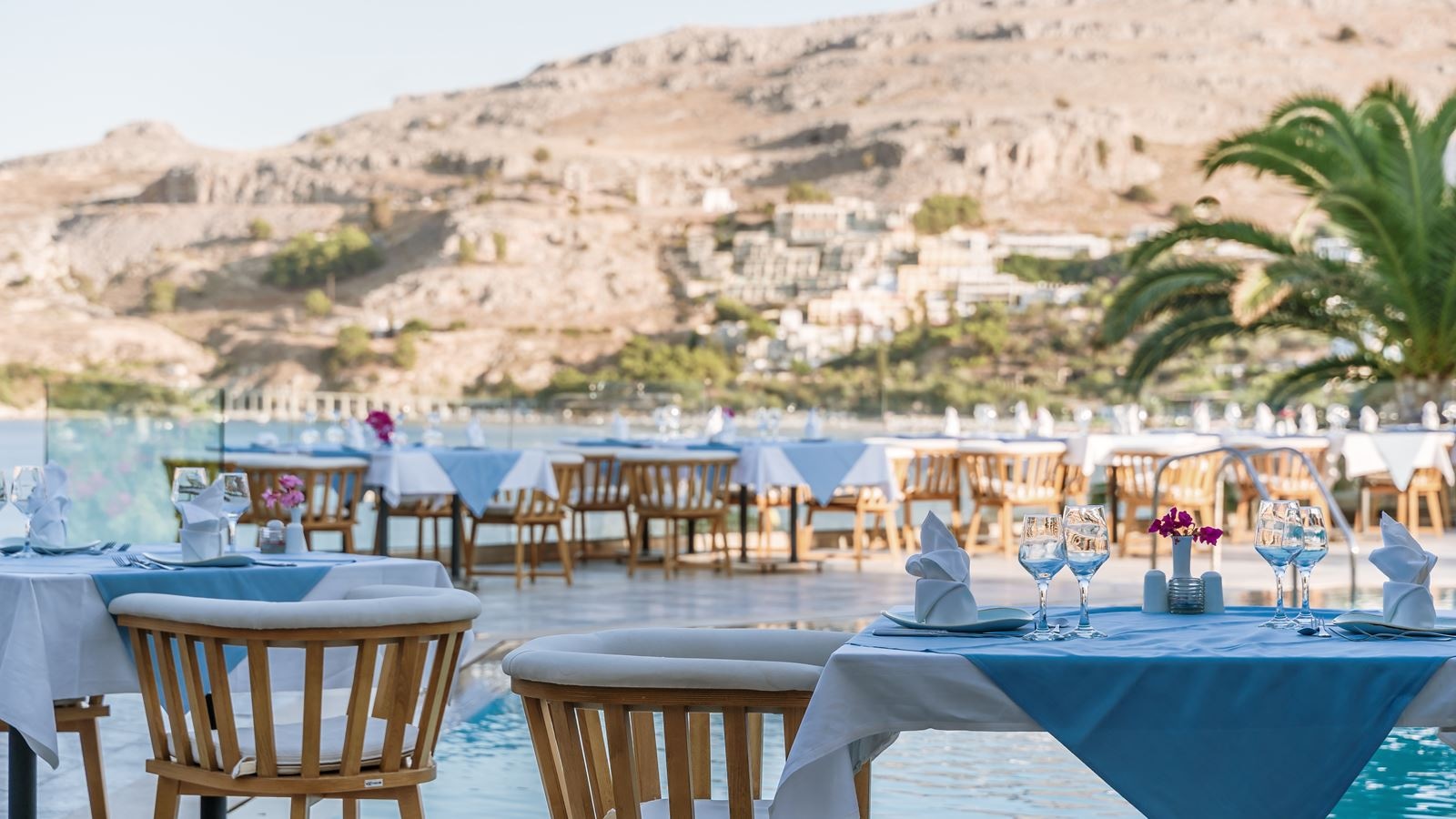 restaurants-meze-greek-thematic-restaurant