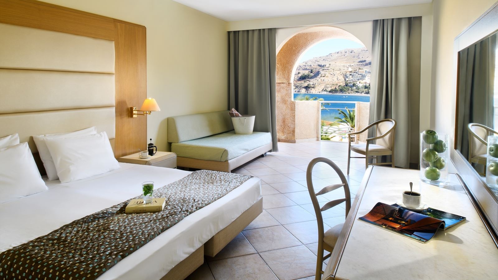 rooms-superior-double-room-side-sea-view