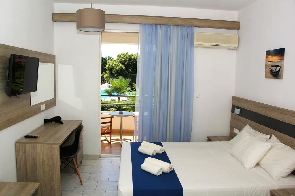 rooms-promo-double-room-with-balcony