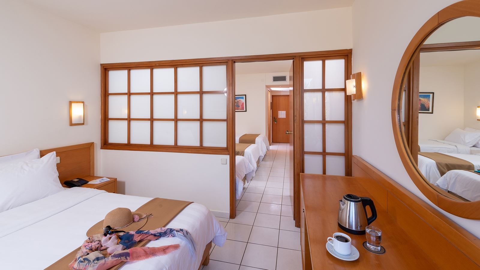 rooms-economy-family-land-view-5-pax
