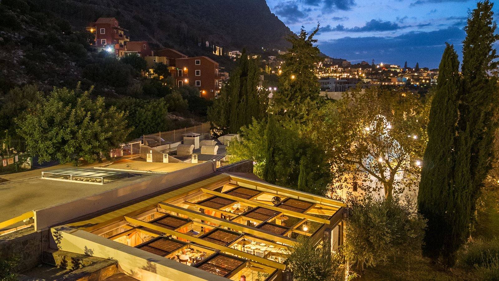 restaurants-kafeneio-traditional-restaurant