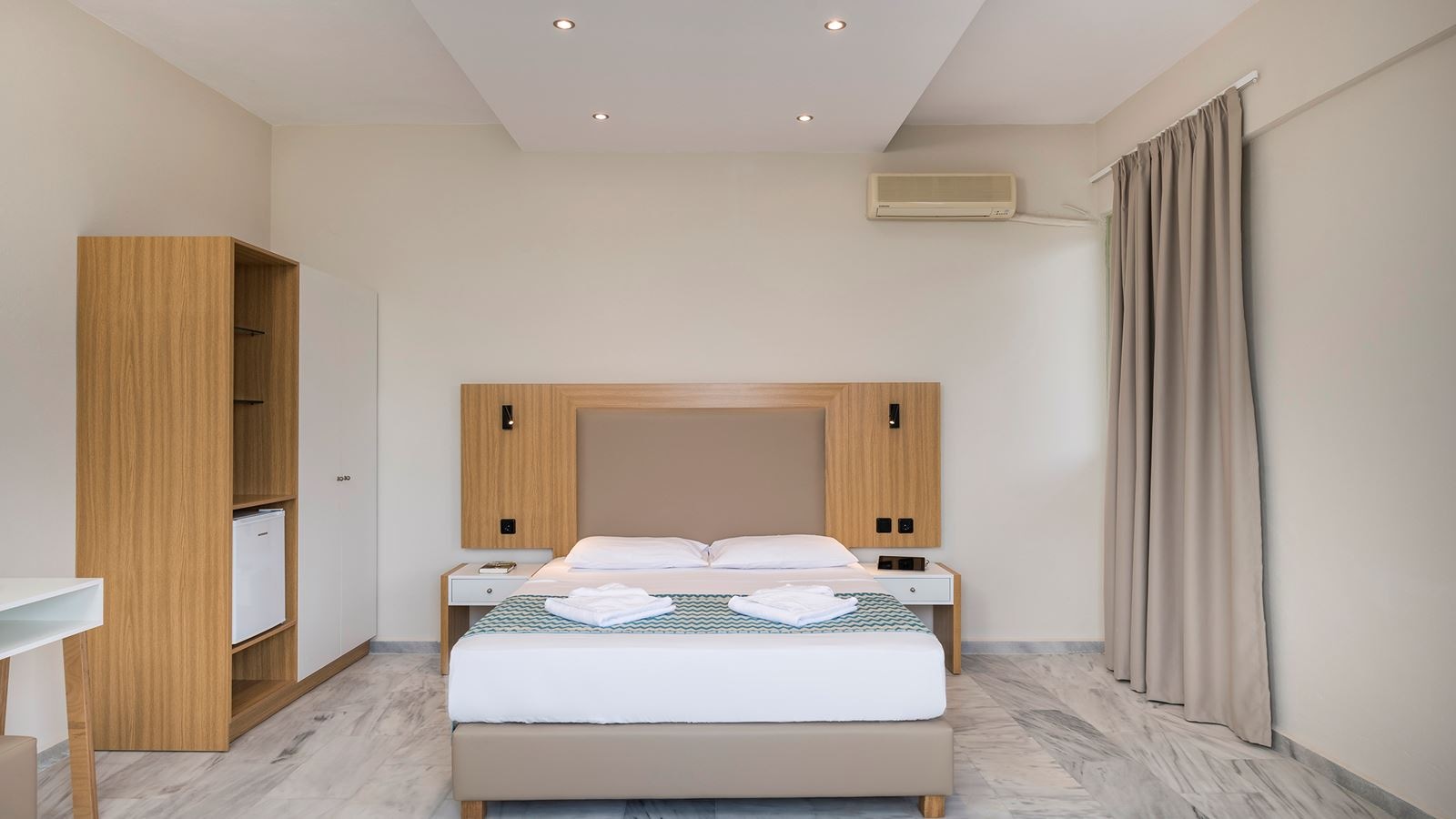 rooms-superior-family-room